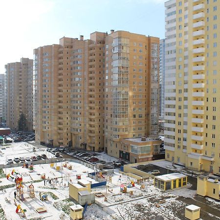 Apartment On 8 Marta Street Ekaterinburg Exterior photo